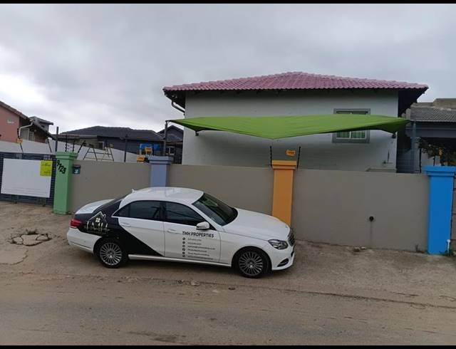 5 BEDROOM SIMPLEX FOR SALE IN COSMO CITY